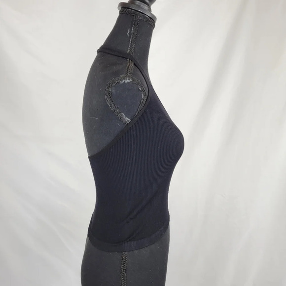 URBAN OUTFITTERS Ribbed Halter Crop Top Size Medium - Picture 2 of 6
